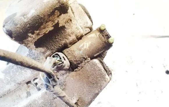 Nissan Quest Windscreen/windshield washer pump
