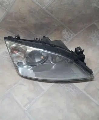 Ford Mondeo Mk III Headlight/headlamp