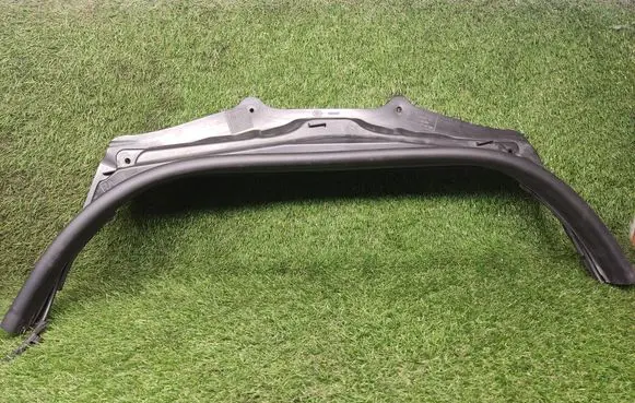 Other engine bay part