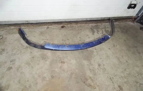 Front bumper lip