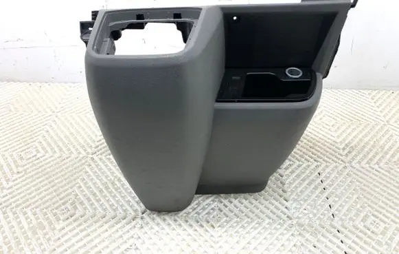Volkswagen Transporter - Caravelle T6 Center console 