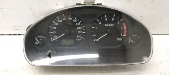 Mitsubishi Carisma Speedometer (instrument cluster) MR381347
