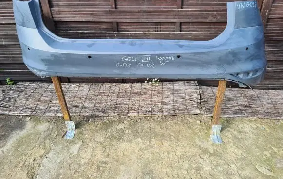 Volkswagen Golf VII Front bumper 000564