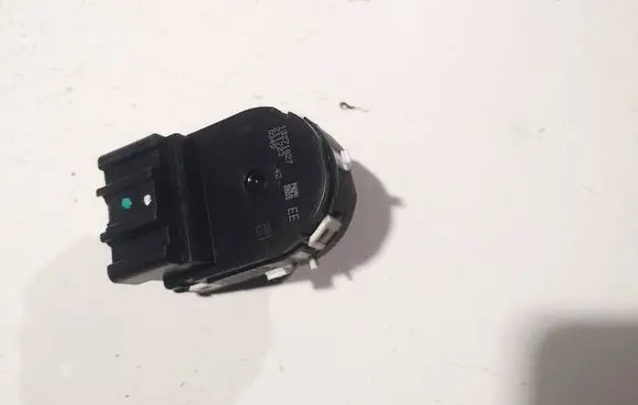 Opel Insignia A Wing mirror switch 13271827 211723