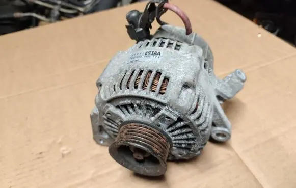 Jeep Cherokee III KJ Generator/alternator 56041693AA