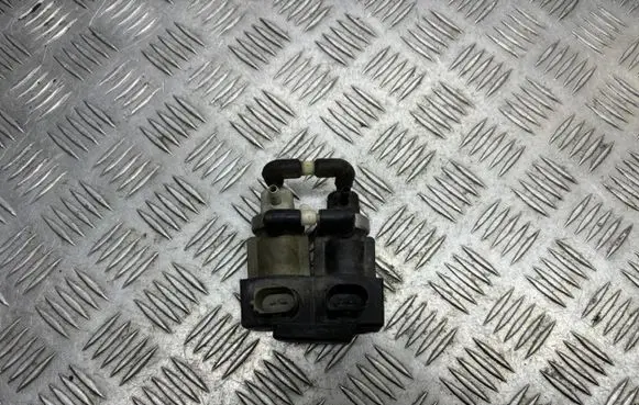 Audi A6 S6 C5 4B Turbo solenoid valve 059906629B C4252484