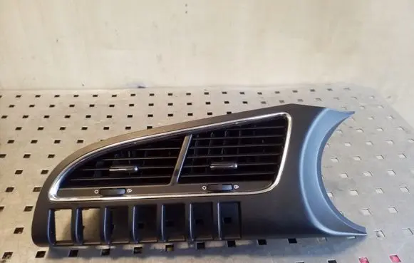 Peugeot 3008 I Dash center air vent grill 9688612677