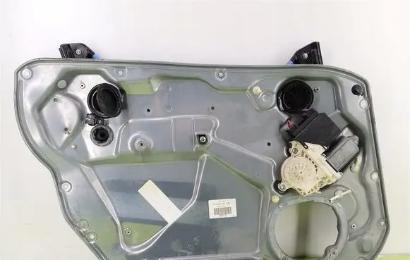 Seat Ibiza III (6L) Front door window regulator with motor 6L4837751CM