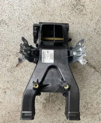 Mercedes-Benz ML W166 Other center console (tunnel) element A1668300003