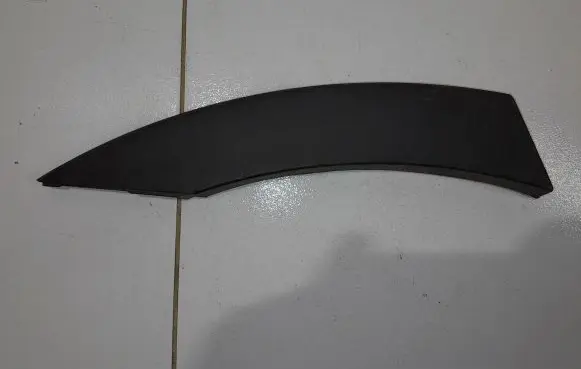 Hyundai Santa Fe Rear fender molding trim 877422W000