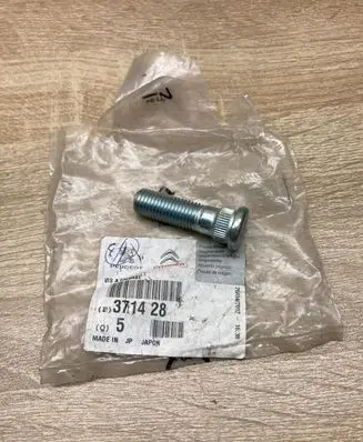 Citroen C4 I Nuts/bolts 371428