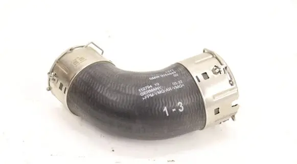 Coolant pipe/hose
