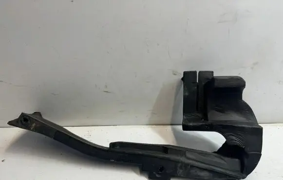 Porsche Macan (95B) Other engine bay part 95B823731A