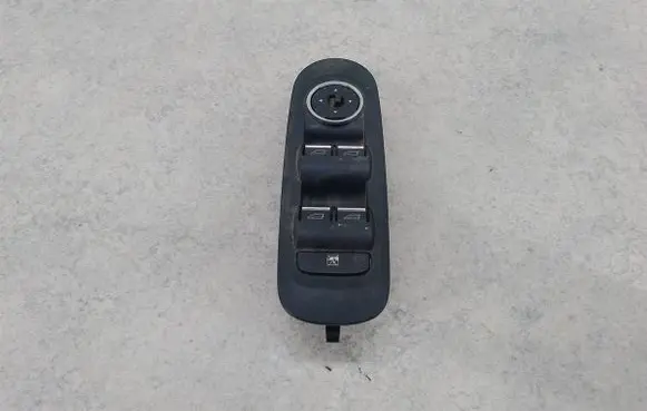 Ford Mondeo MK IV Quarter vent window switch 7S7T-14A132-AB