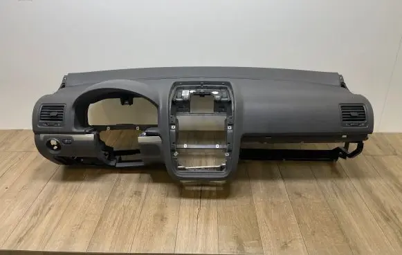 Volkswagen Golf V Dashboard 1K1857669 1K1858295