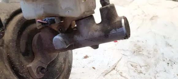Master brake cylinder