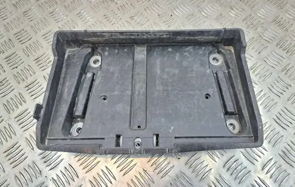 Battery tray