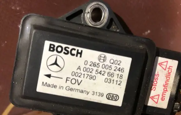 Mercedes-Benz E W211 ESP acceleration yaw rate sensor A0025426618