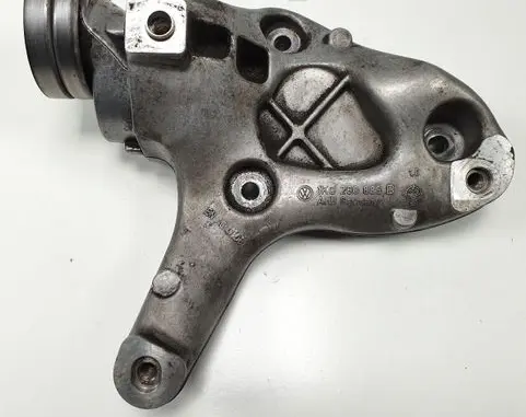 Volkswagen Golf V A/C compressor mount bracket 03C145299Q 1K0260885B