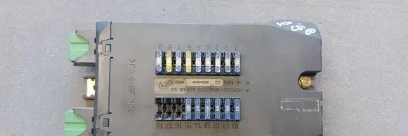 Mercedes-Benz Sprinter W901 W902 W903 W904 Fuse module 0005400650 08501002