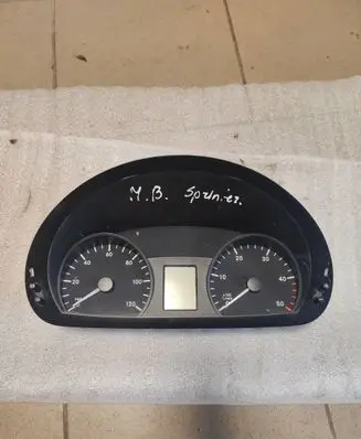 Mercedes-Benz Sprinter W906 Speedometer (instrument cluster) A9064468421