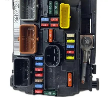 Peugeot 207 Fuse box set 9664997780 R07