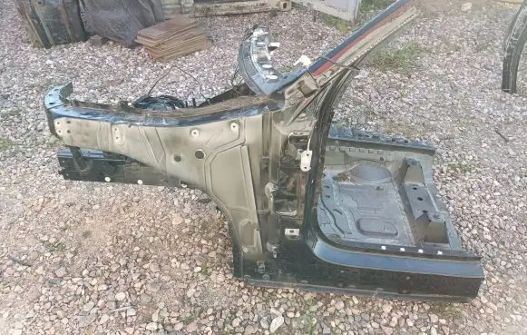 Front quarter panel