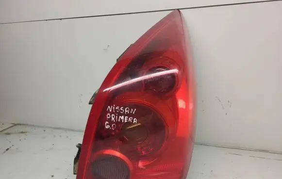 Nissan Primera Rear/tail lights 89025259