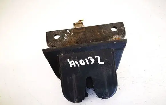 Audi A6 S6 C5 4B Tailgate/trunk/boot lock/catch/latch 4b9827520