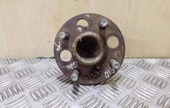 KIA Rio Rear wheel hub