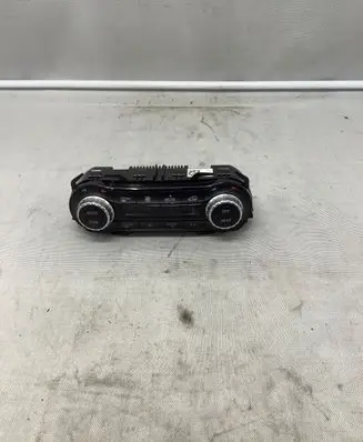 Mercedes-Benz A W176 Climate control unit A2469002408 5HB01044804
