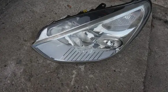 Ford S-MAX Headlight/headlamp 