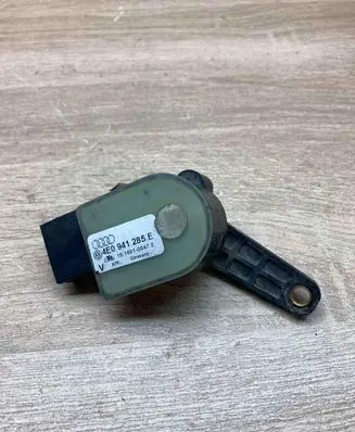 Audi A8 S8 D3 4E Headlight/headlamp level sensor 4E0907503C 6PM008161