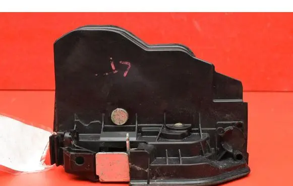 BMW X3 F25 Rear door lock 7276673