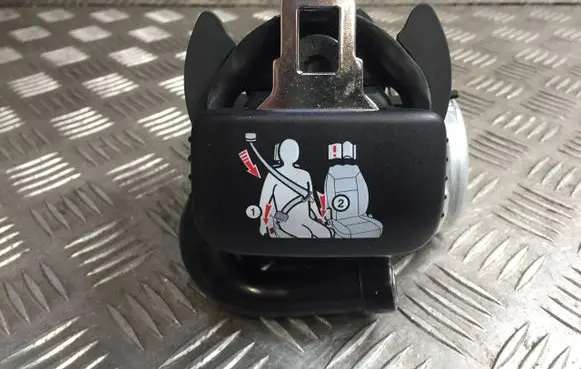 Audi Q7 4L Rear seatbelt buckle