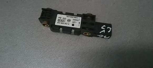 Audi A6 S6 C5 4B Airbag deployment crash/impact sensor 8E0959643A