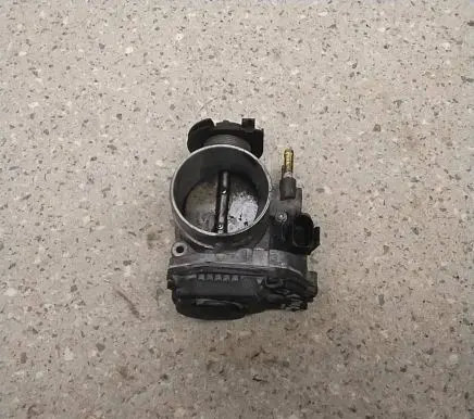 Volkswagen Sharan Throttle valve 021133064A 408237120001 T22599
