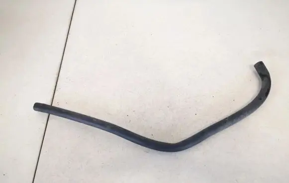 Jeep Grand Cherokee (WK) Engine coolant pipe/hose