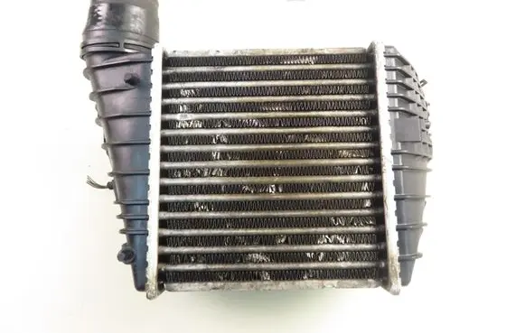 Volkswagen Golf IV Intercooler radiator 1J0145803A