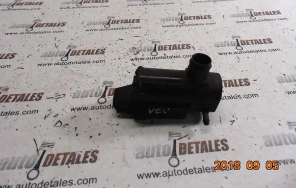 Toyota Corolla Verso E121 Windscreen/windshield washer pump 8533044010
