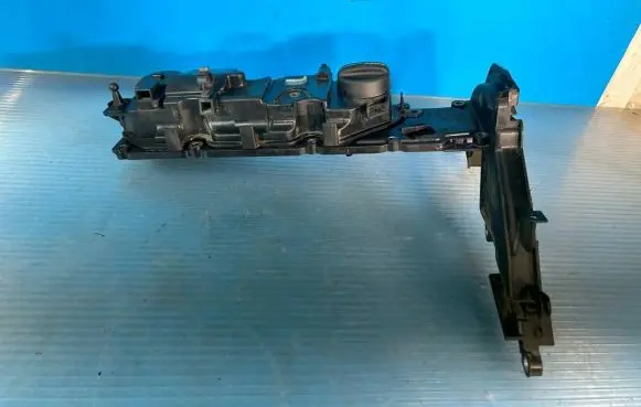 Ford Focus Rocker cam cover 9689112980