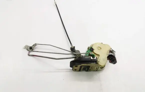 KIA Sorento Front door lock