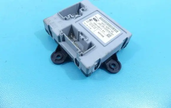 Jaguar XF X250 Central body control module AH2214D617AA IMPRK1045446