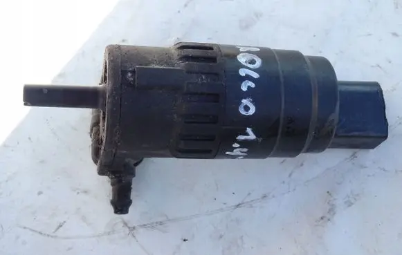 Volkswagen Scirocco Windscreen/windshield washer pump 1K6955651