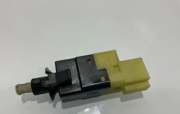 Mercedes-Benz CLS C219 Brake pedal sensor switch A0015454409 0015454409