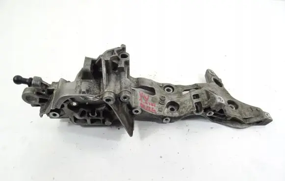 Volkswagen Golf VII Generator/alternator bracket 04L903143B