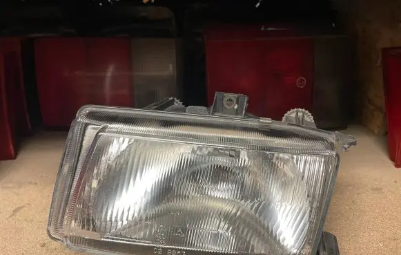 Volkswagen Caddy Headlight/headlamp 67725111 6K5941009A