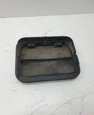 Tesla Model S Quarter panel pressure vent 2F2AB280B62AB 2F2AB280B62 2F2AB280B