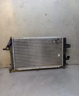 Opel Zafira B Coolant radiator