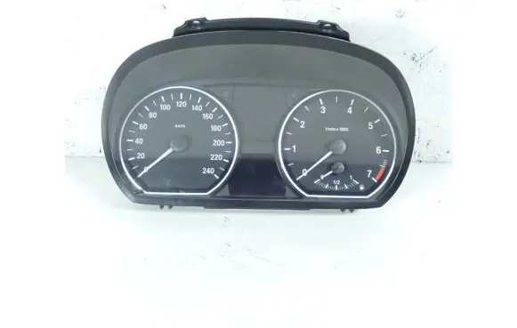 BMW 1 E82 E88 Speedometer (instrument cluster) 9166813